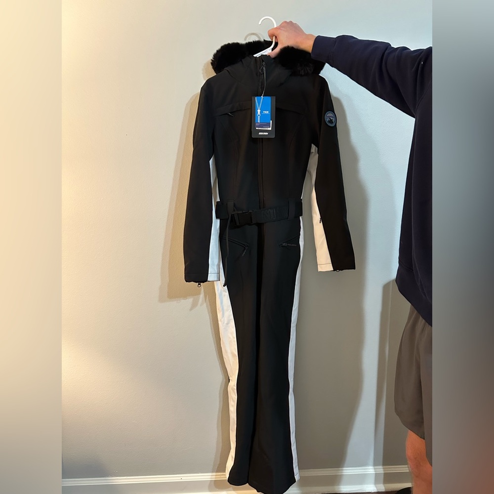 Black and White Women's Ski Suit